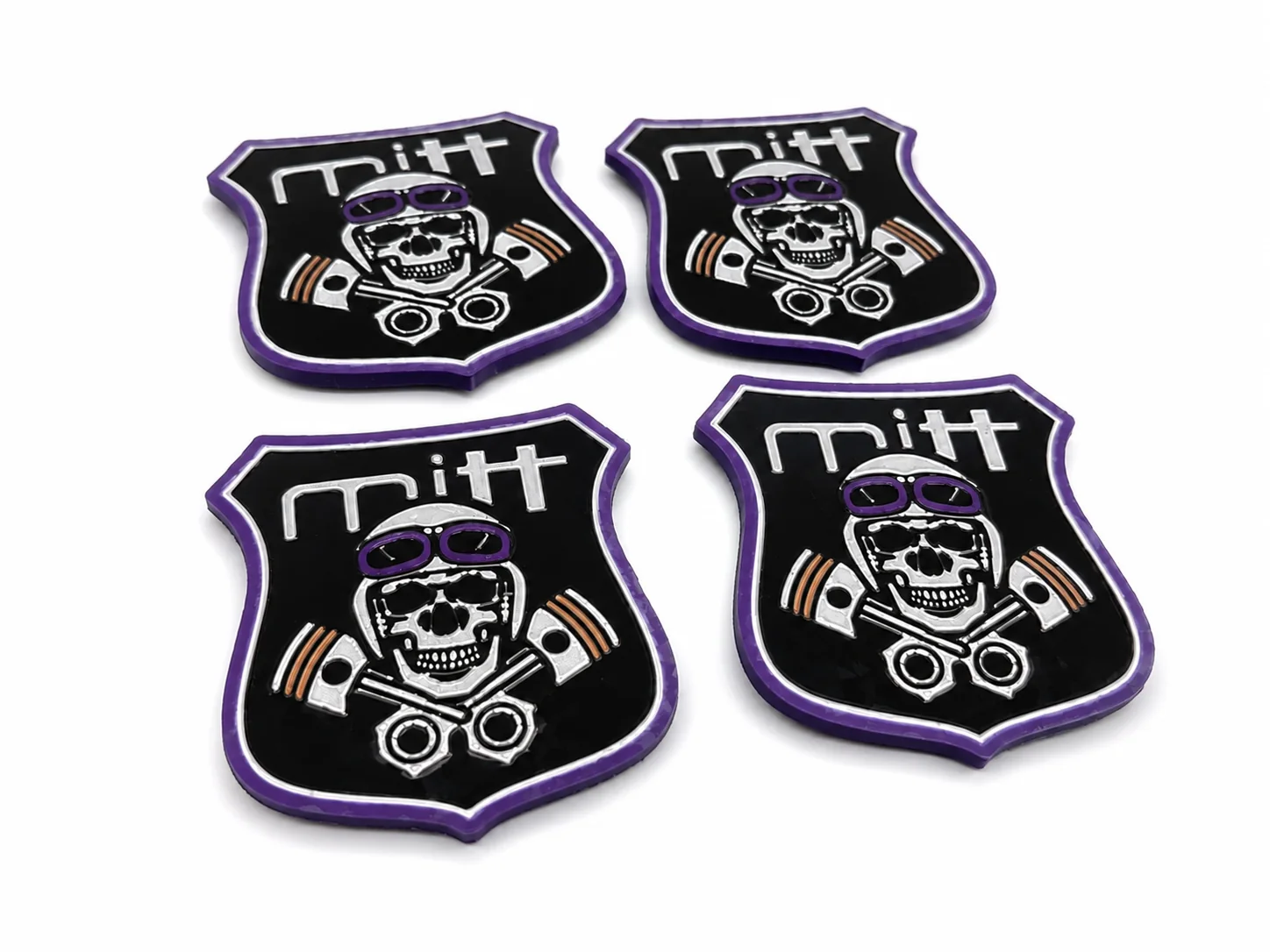 Chapas y emblemas personalizados impresos en 3D con el logotipo en relieve y acabado brillante